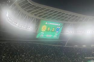 C罗迎俱乐部赛事1000战里程碑，葡萄牙联赛联盟发海报祝贺